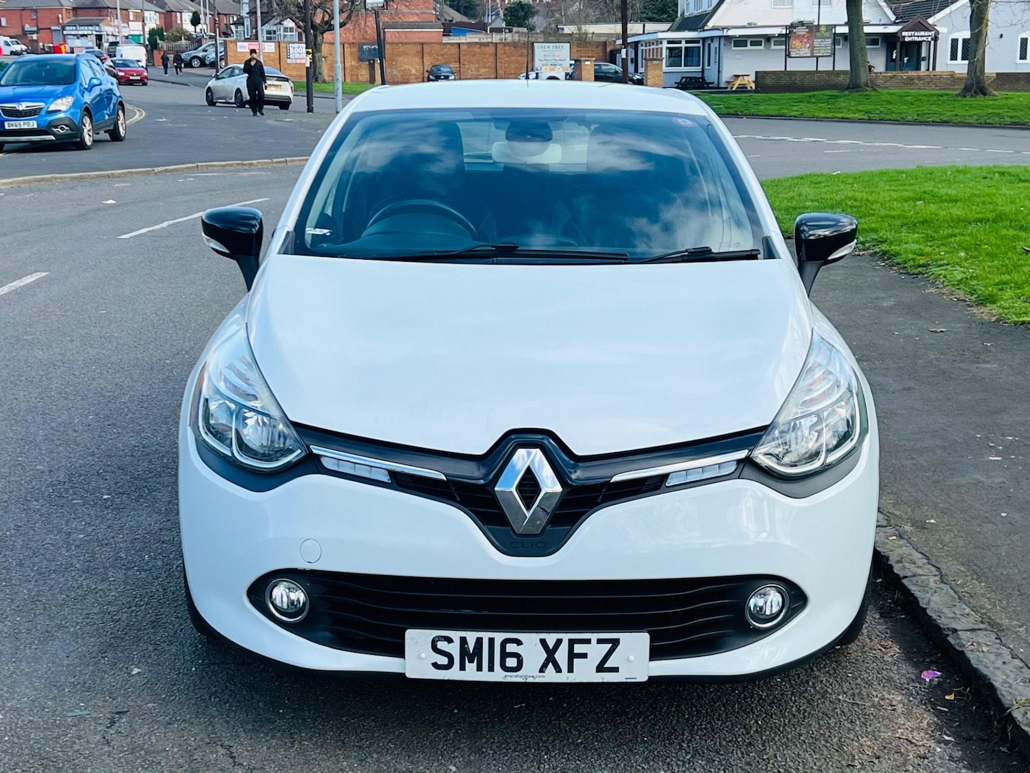 Used Renault Clio 2016 for sale - 77613689: Photo 3