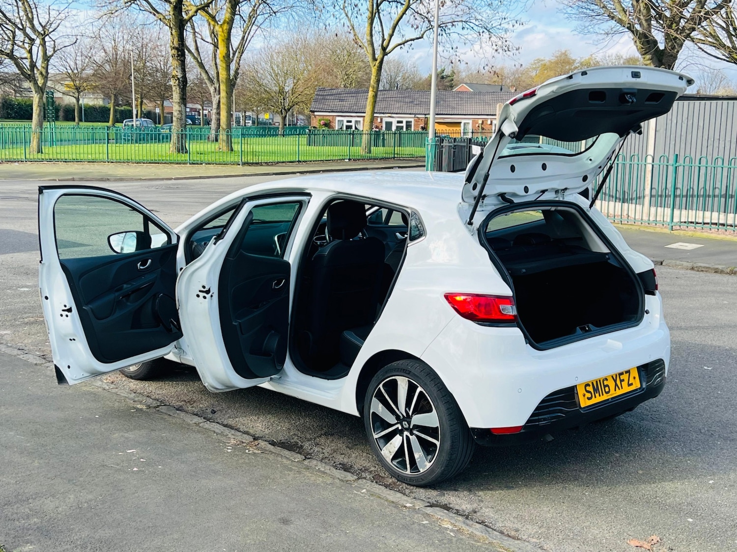 Used Renault Clio 2016 for sale - 77613689: Photo 30