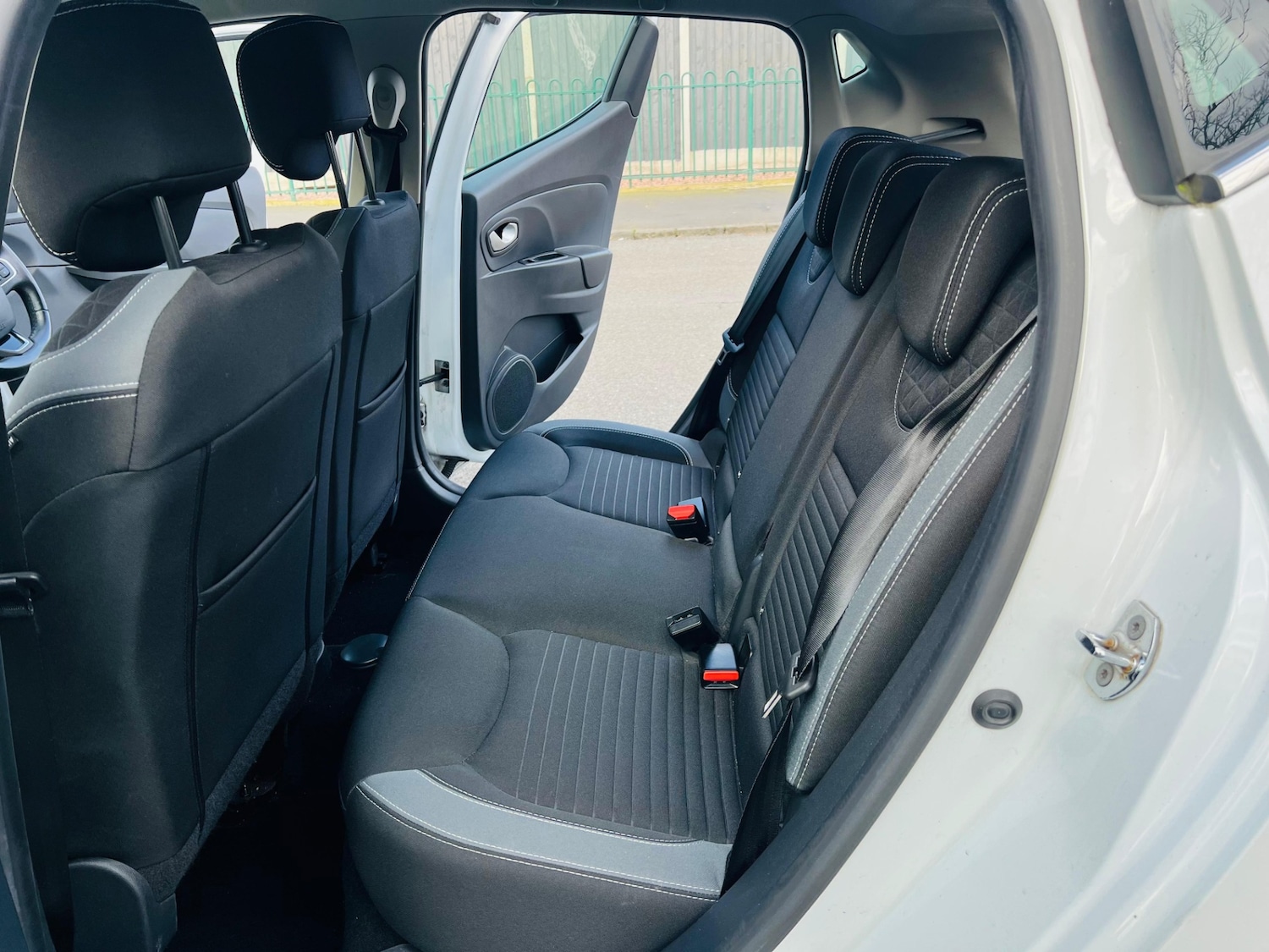 Used Renault Clio 2016 for sale - 77613689: Photo 35