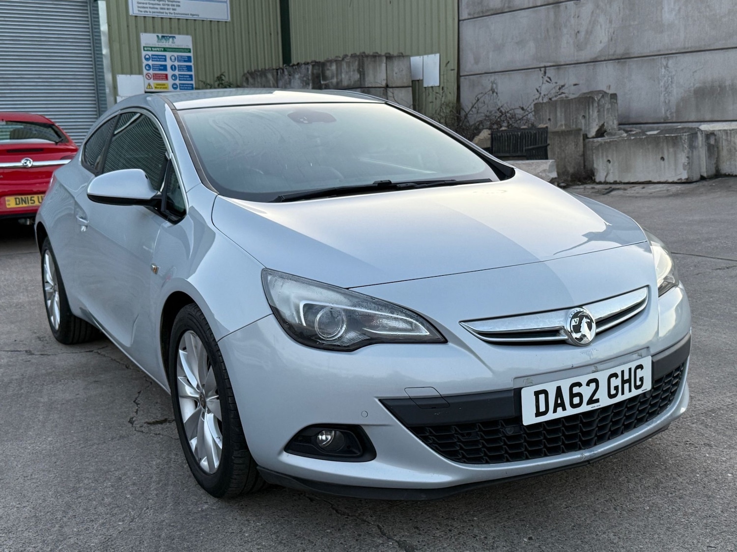 Used Vauxhall Astra GTC 2012 for sale - 76165251: Photo 2