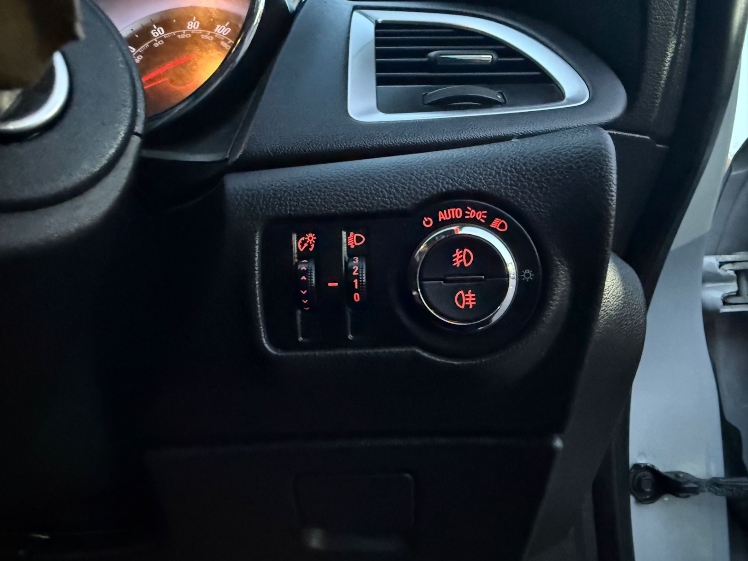 Used Vauxhall Astra GTC 2012 for sale - 76165251: Photo 26