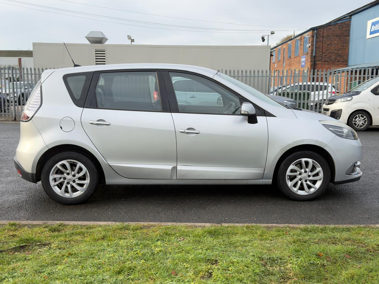 Used Renault Scenic 2013 for sale - 77157249: Photo 12
