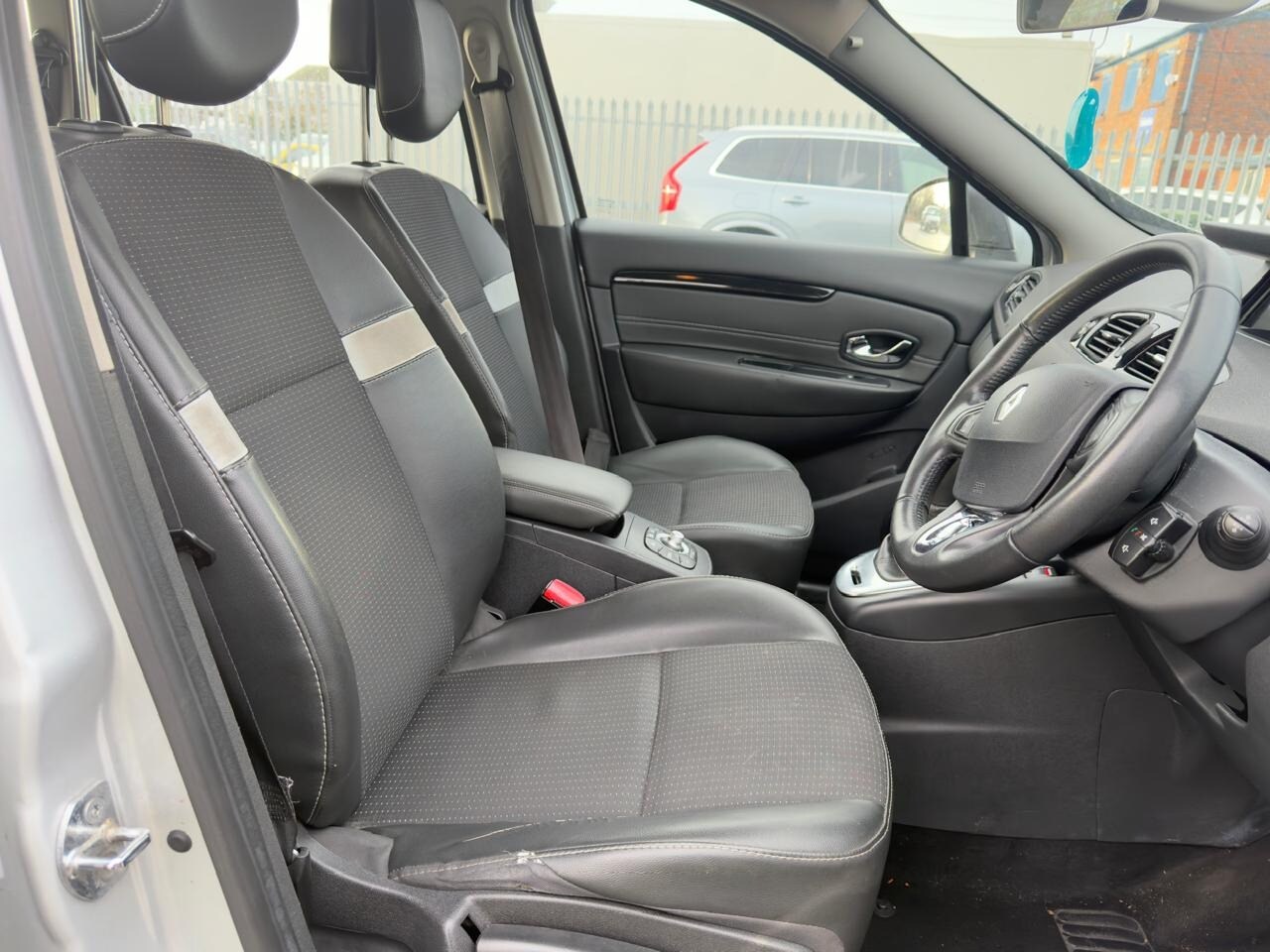 Used Renault Scenic 2013 for sale - 77157249: Photo 17