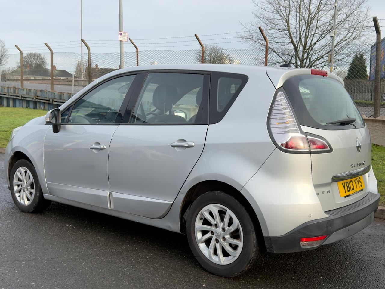 Used Renault Scenic 2013 for sale - 77157249: Photo 2