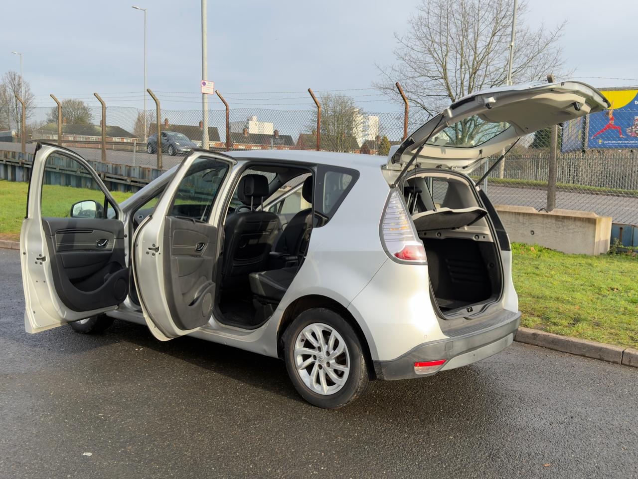 Used Renault Scenic 2013 for sale - 77157249: Photo 38