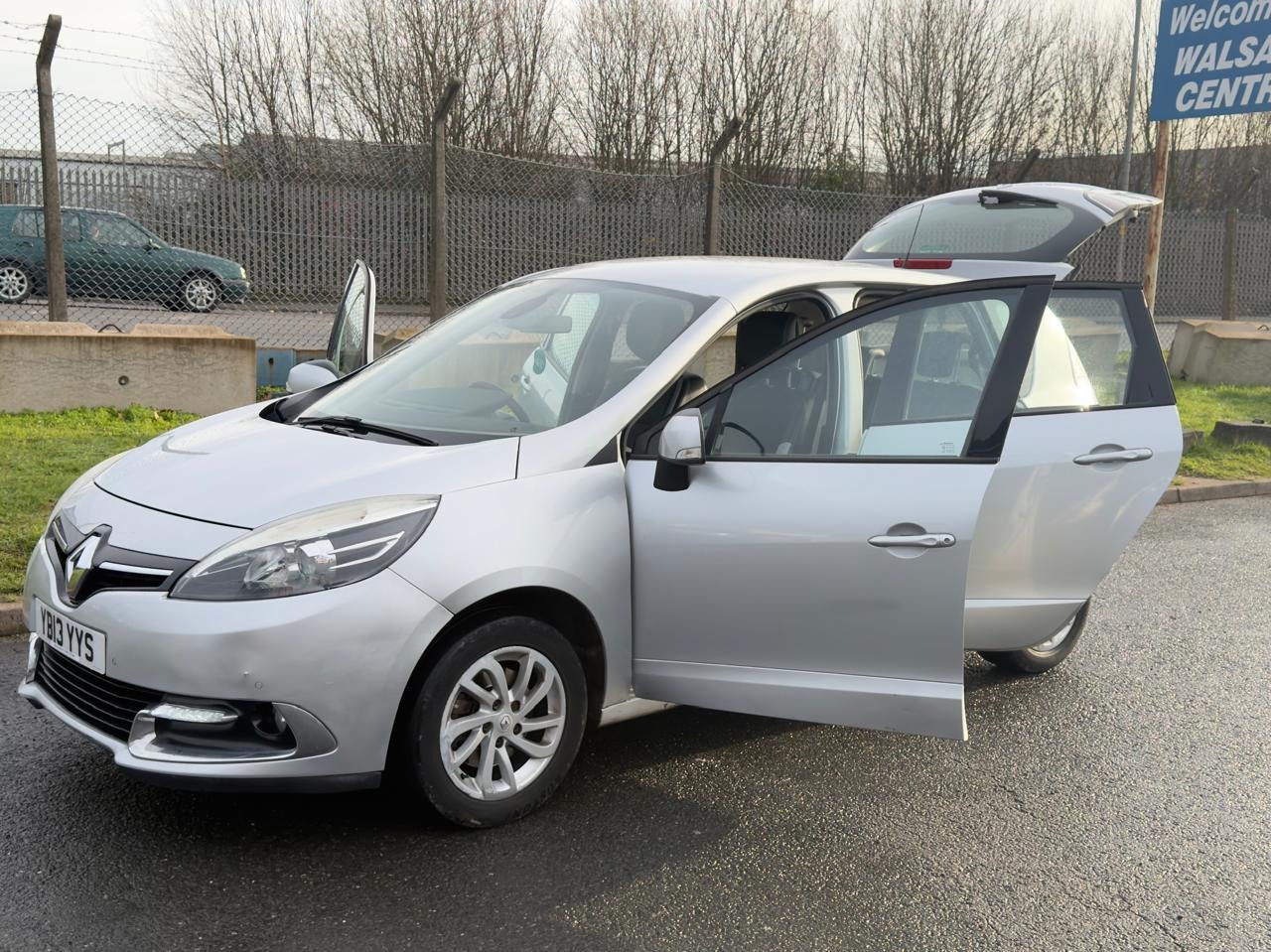 Used Renault Scenic 2013 for sale - 77157249: Photo 40