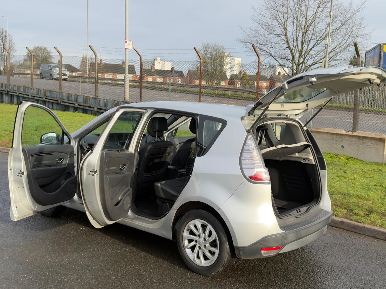 Used Renault Scenic 2013 for sale - 77157249: Photo 41