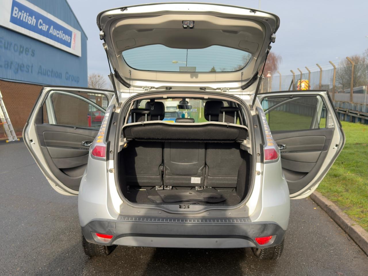 Used Renault Scenic 2013 for sale - 77157249: Photo 42