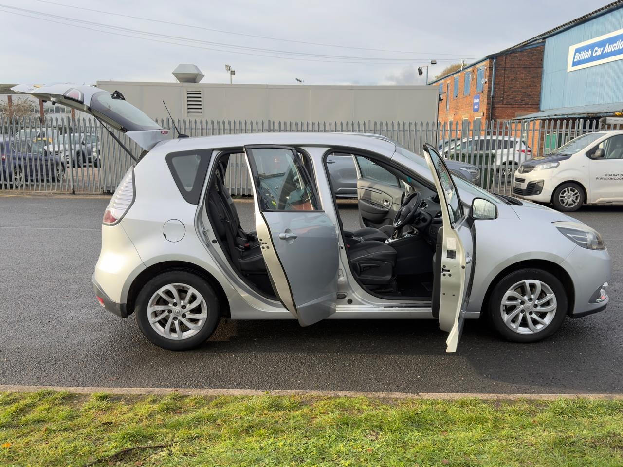 Used Renault Scenic 2013 for sale - 77157249: Photo 44