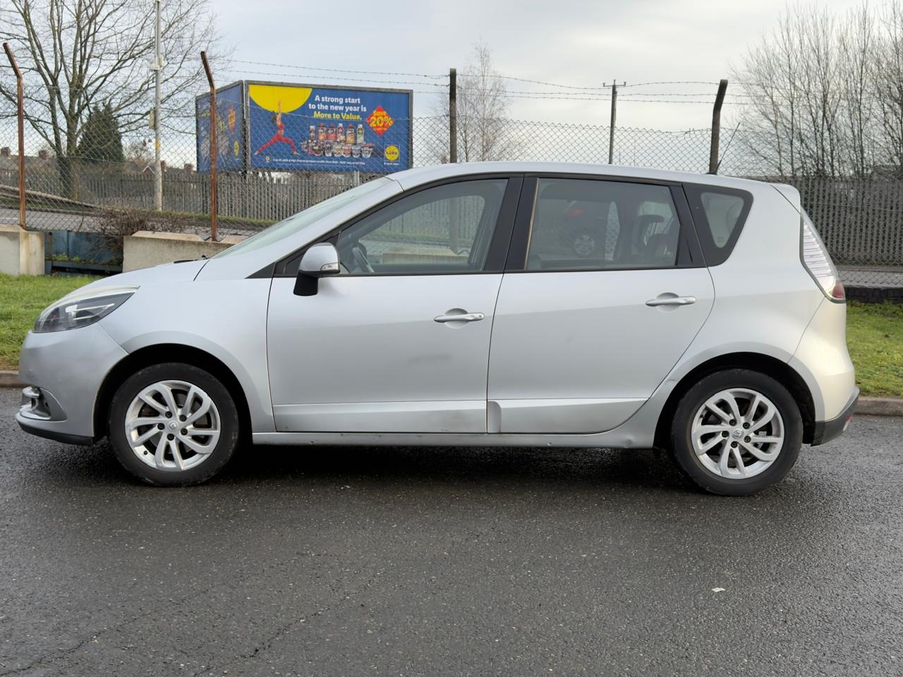 Used Renault Scenic 2013 for sale - 77157249: Photo 9