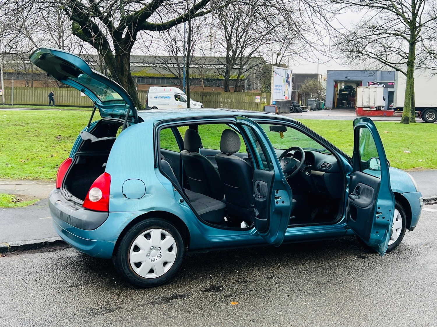 Used Renault Clio 2005 for sale - 77332358: Photo 25