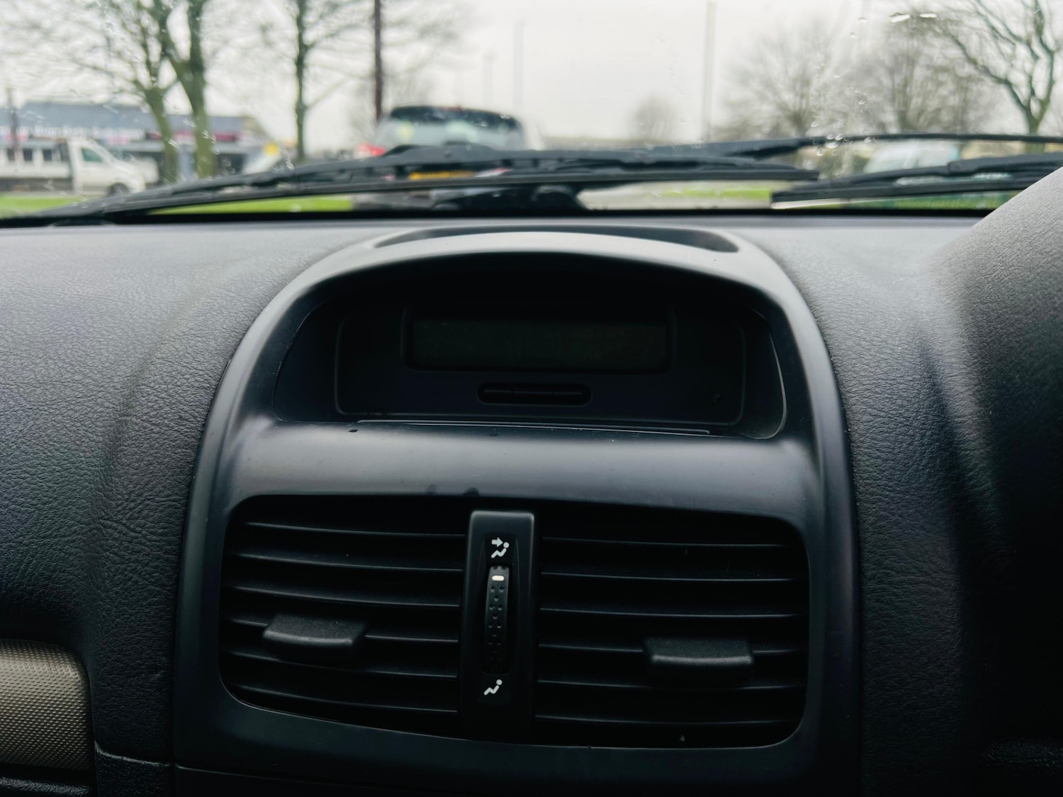 Used Renault Clio 2005 for sale - 77332358: Photo 44