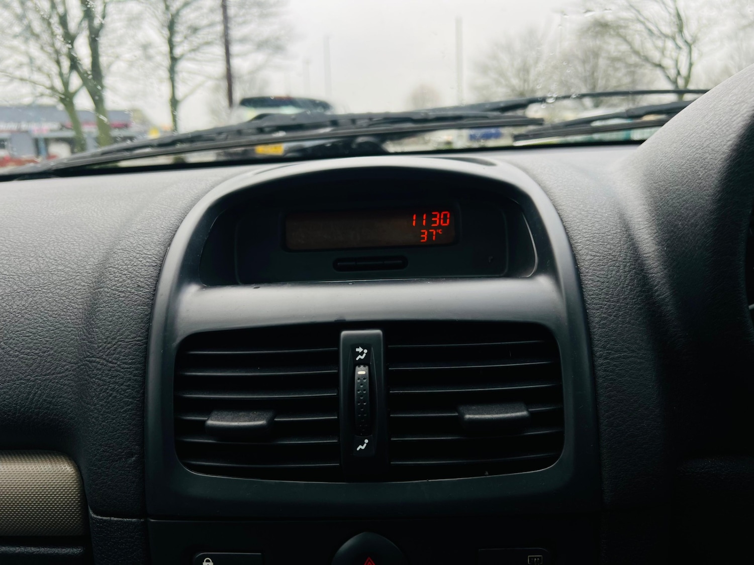 Used Renault Clio 2005 for sale - 77332358: Photo 46