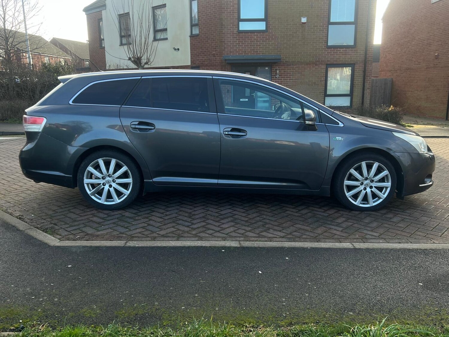 Used Toyota Avensis 2009 for sale - 77359326: Photo 12
