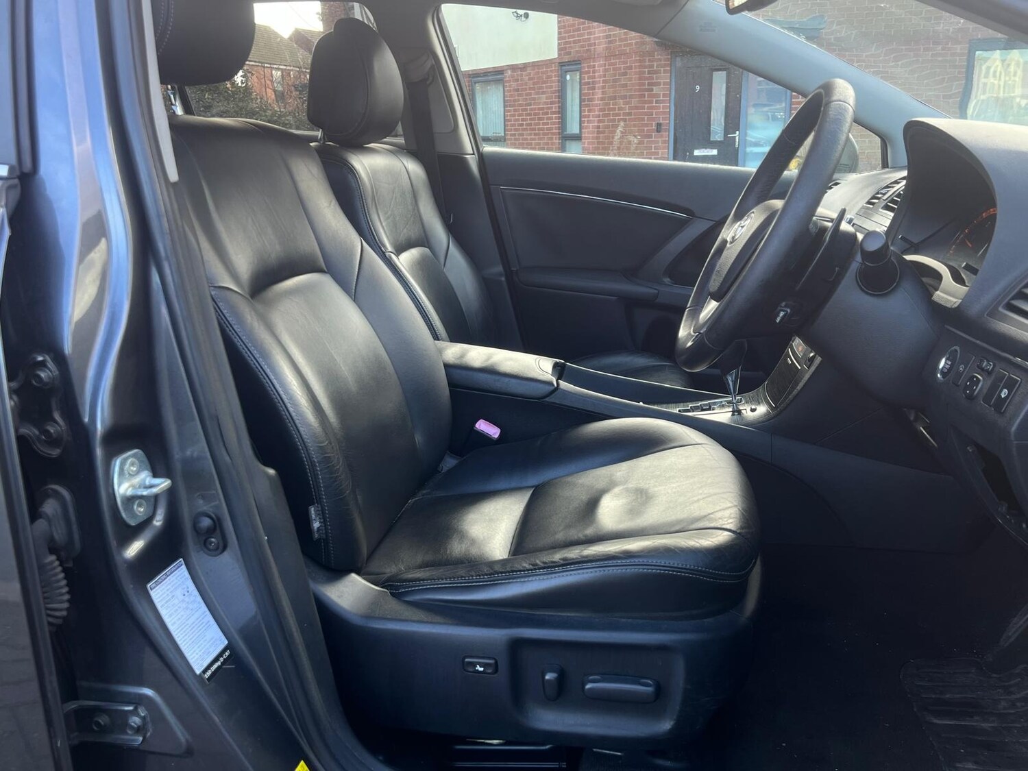 Used Toyota Avensis 2009 for sale - 77359326: Photo 16