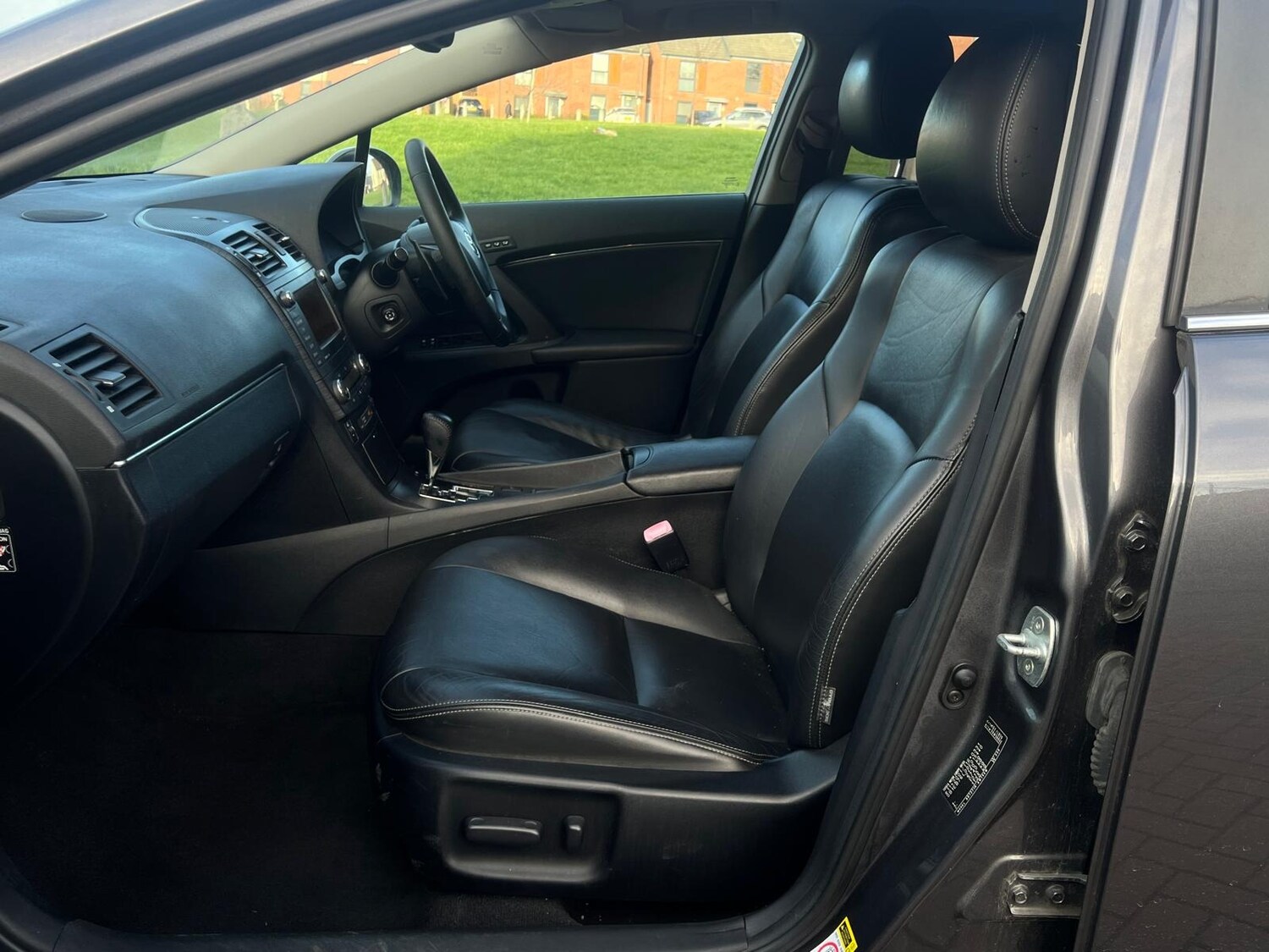 Used Toyota Avensis 2009 for sale - 77359326: Photo 19