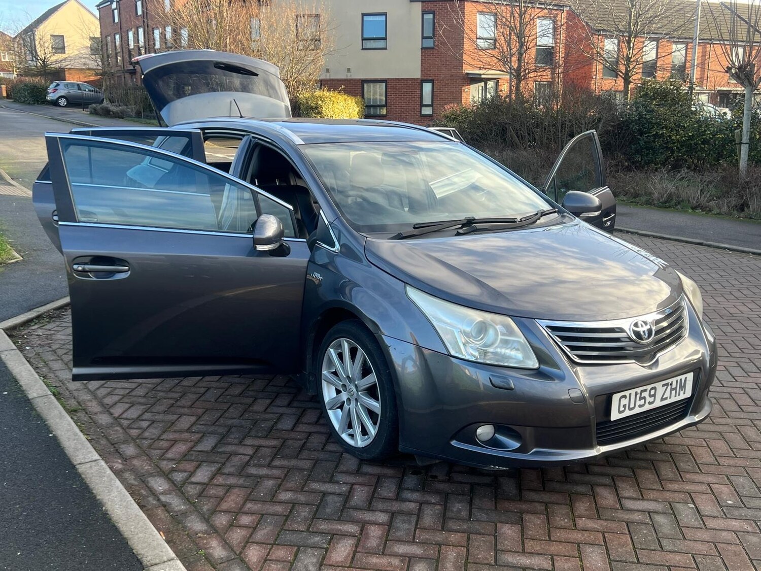 Used Toyota Avensis 2009 for sale - 77359326: Photo 41