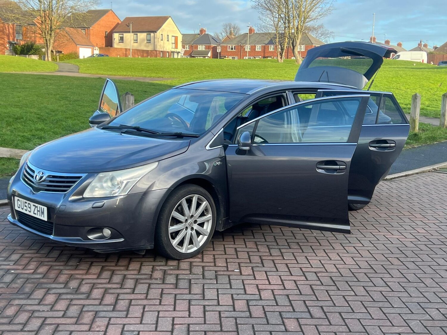 Used Toyota Avensis 2009 for sale - 77359326: Photo 47