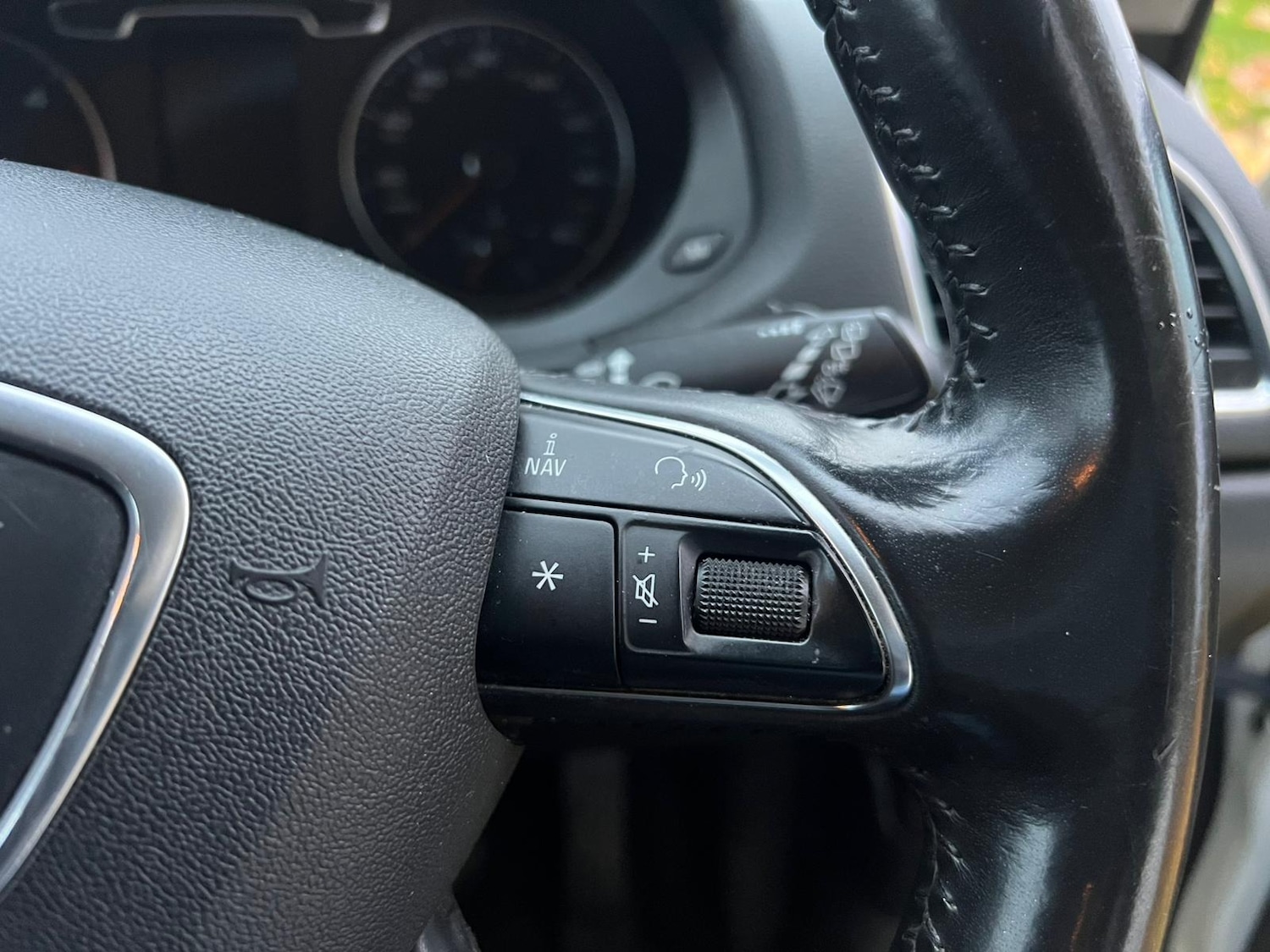 Used Audi Q3 2012 for sale - 76389549: Photo 19