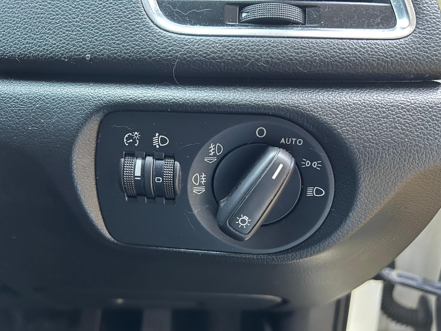 Used Audi Q3 2012 for sale - 76389549: Photo 26