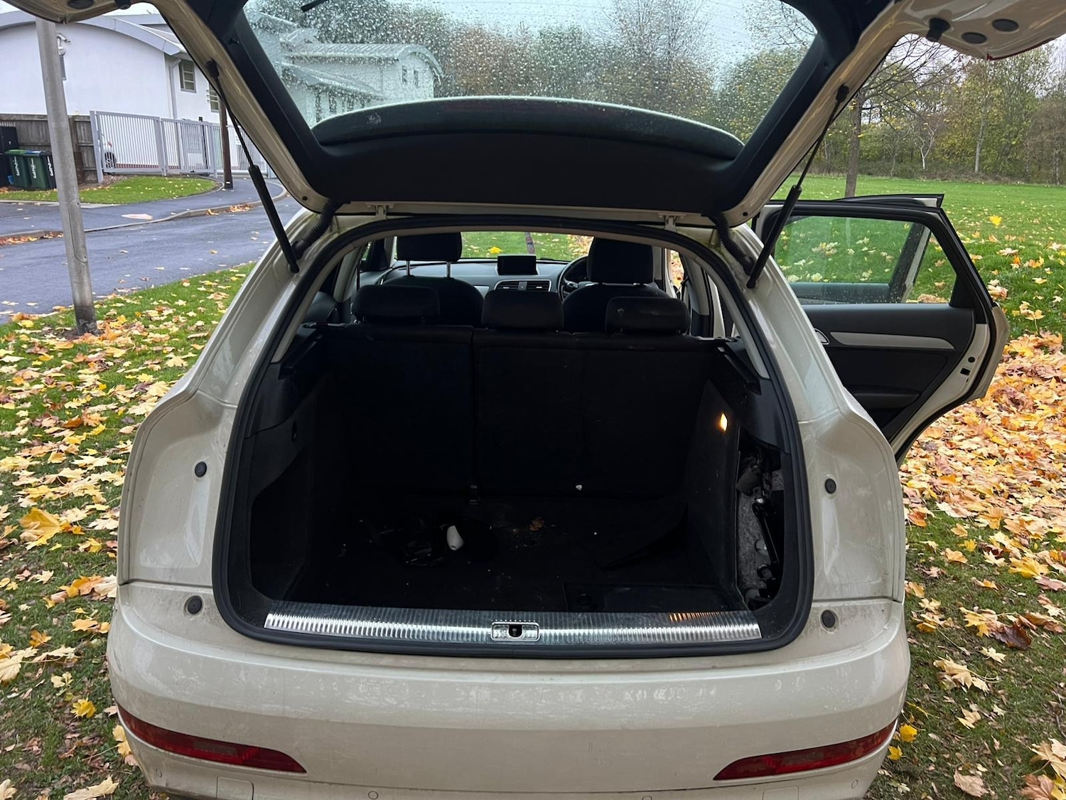 Used Audi Q3 2012 for sale - 76389549: Photo 29