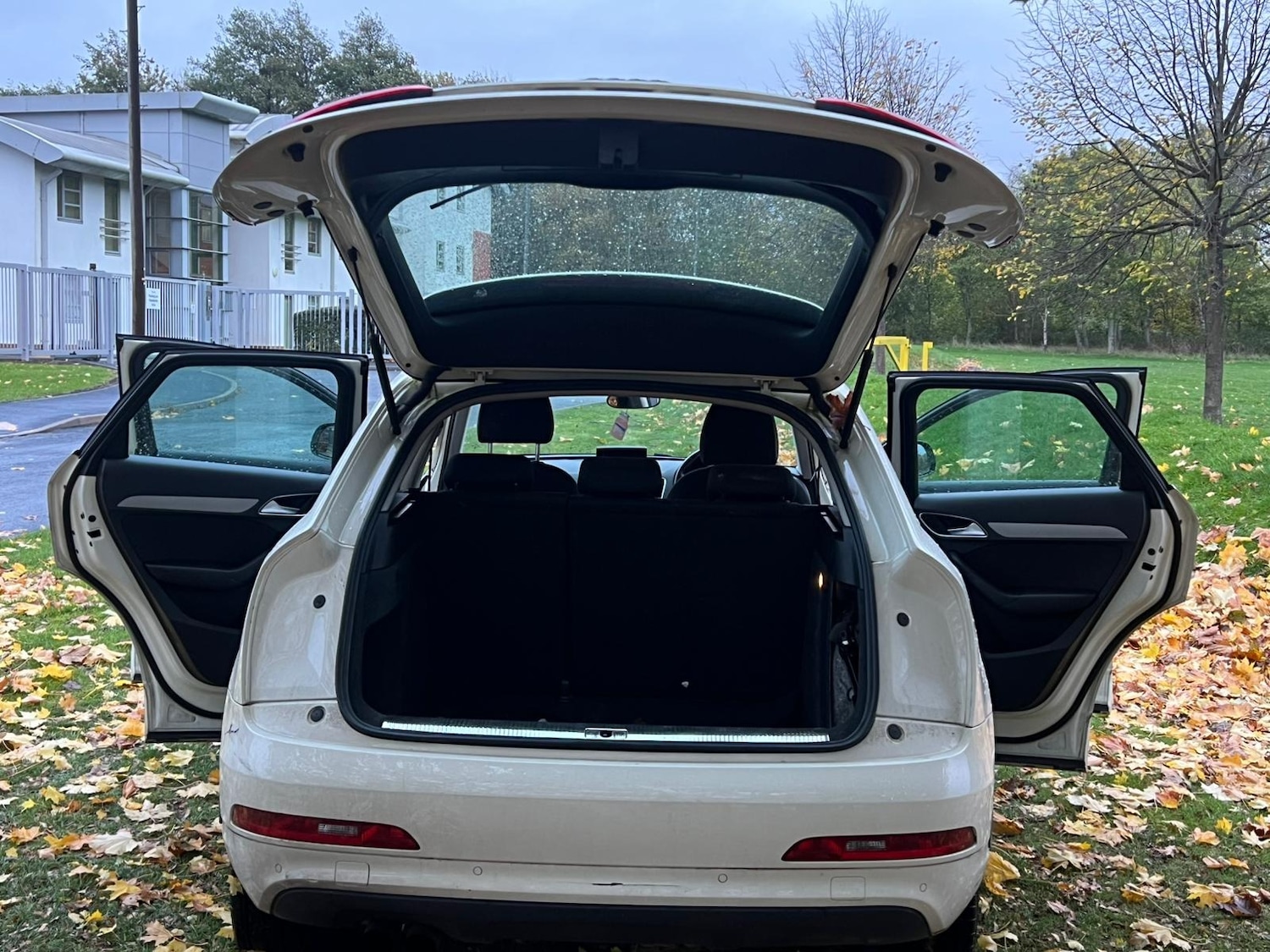 Used Audi Q3 2012 for sale - 76389549: Photo 38