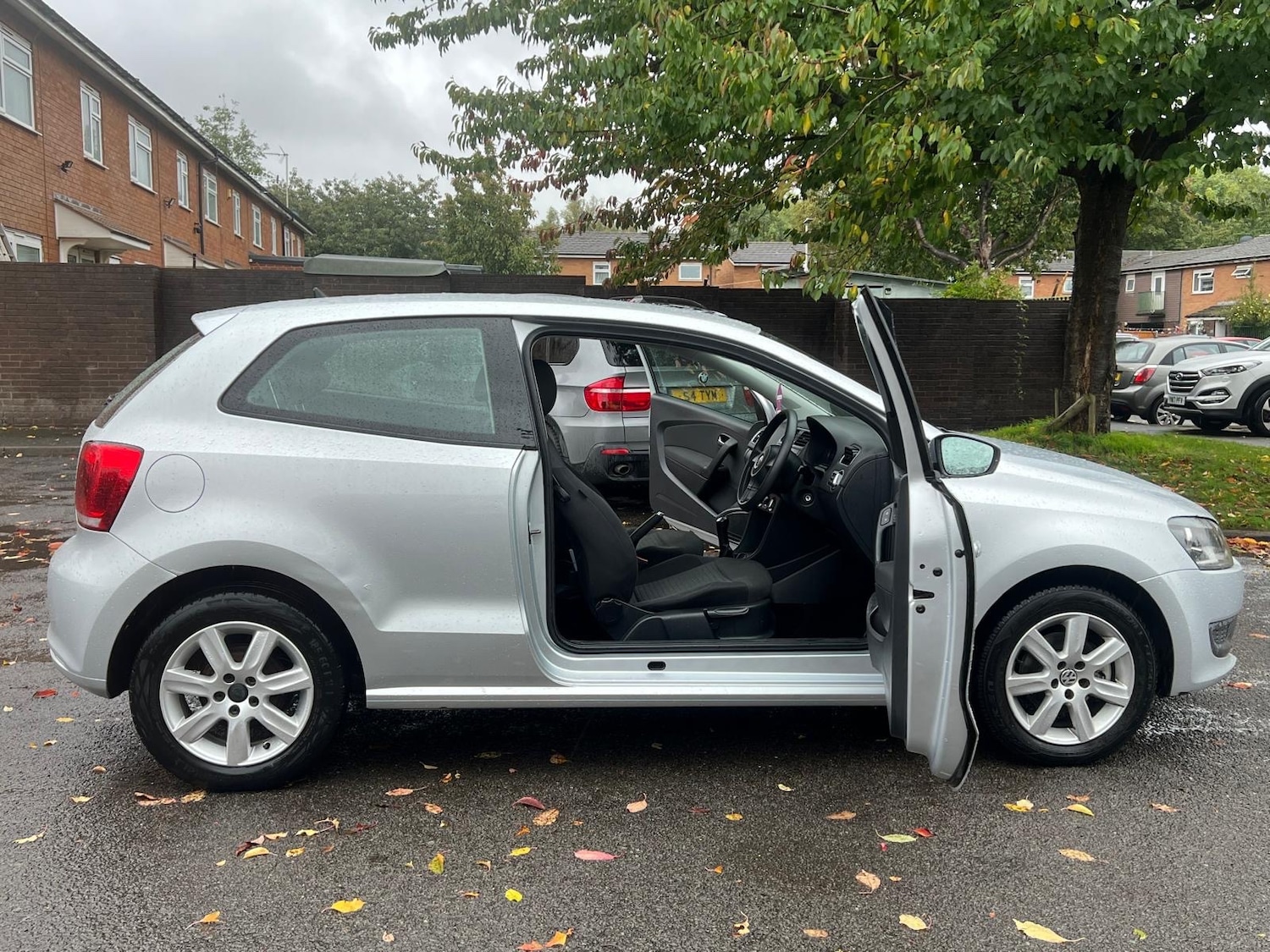 Used Volkswagen Polo 2011 for sale - 76397818: Photo 37