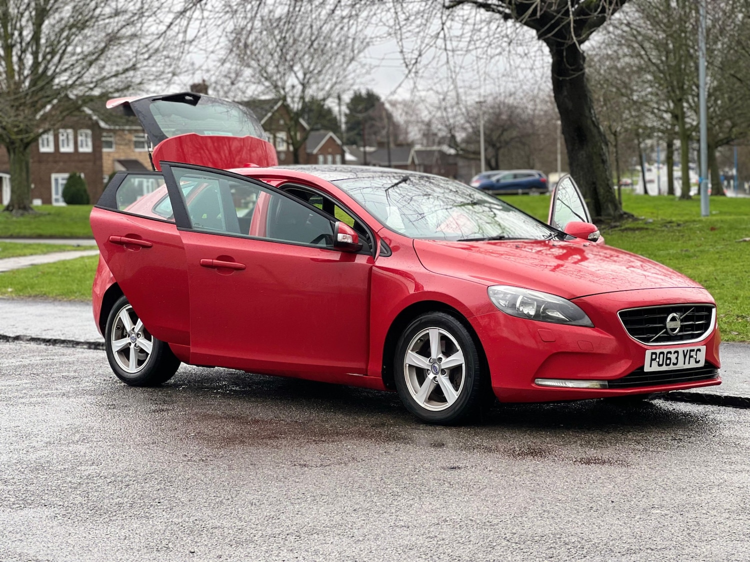Used Volvo V40 2013 for sale - 77511984: Photo 10