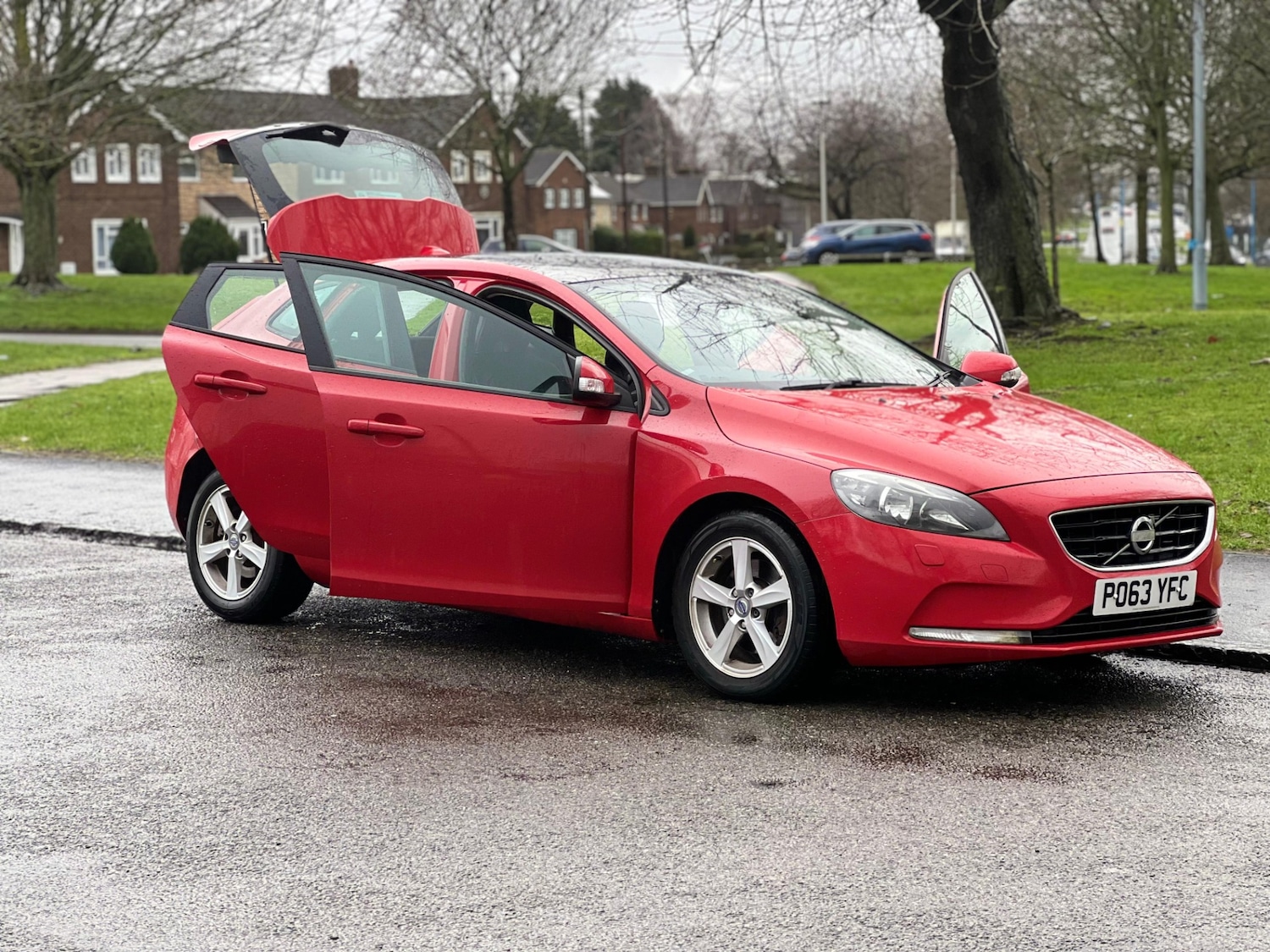 Used Volvo V40 2013 for sale - 77511984: Photo 11