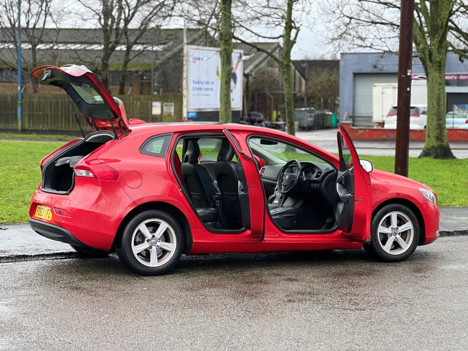 Used Volvo V40 2013 for sale - 77511984: Photo 17