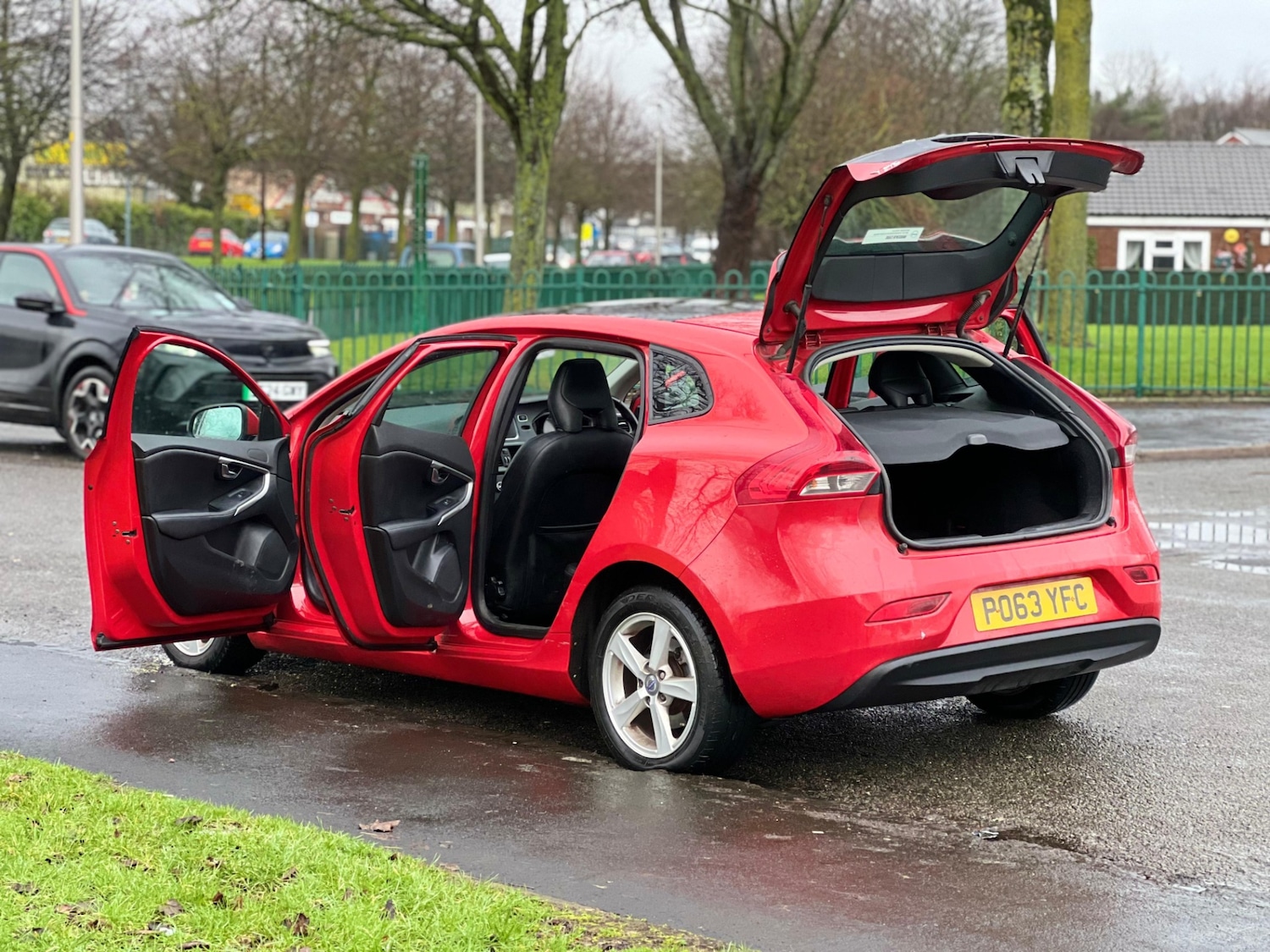 Used Volvo V40 2013 for sale - 77511984: Photo 18