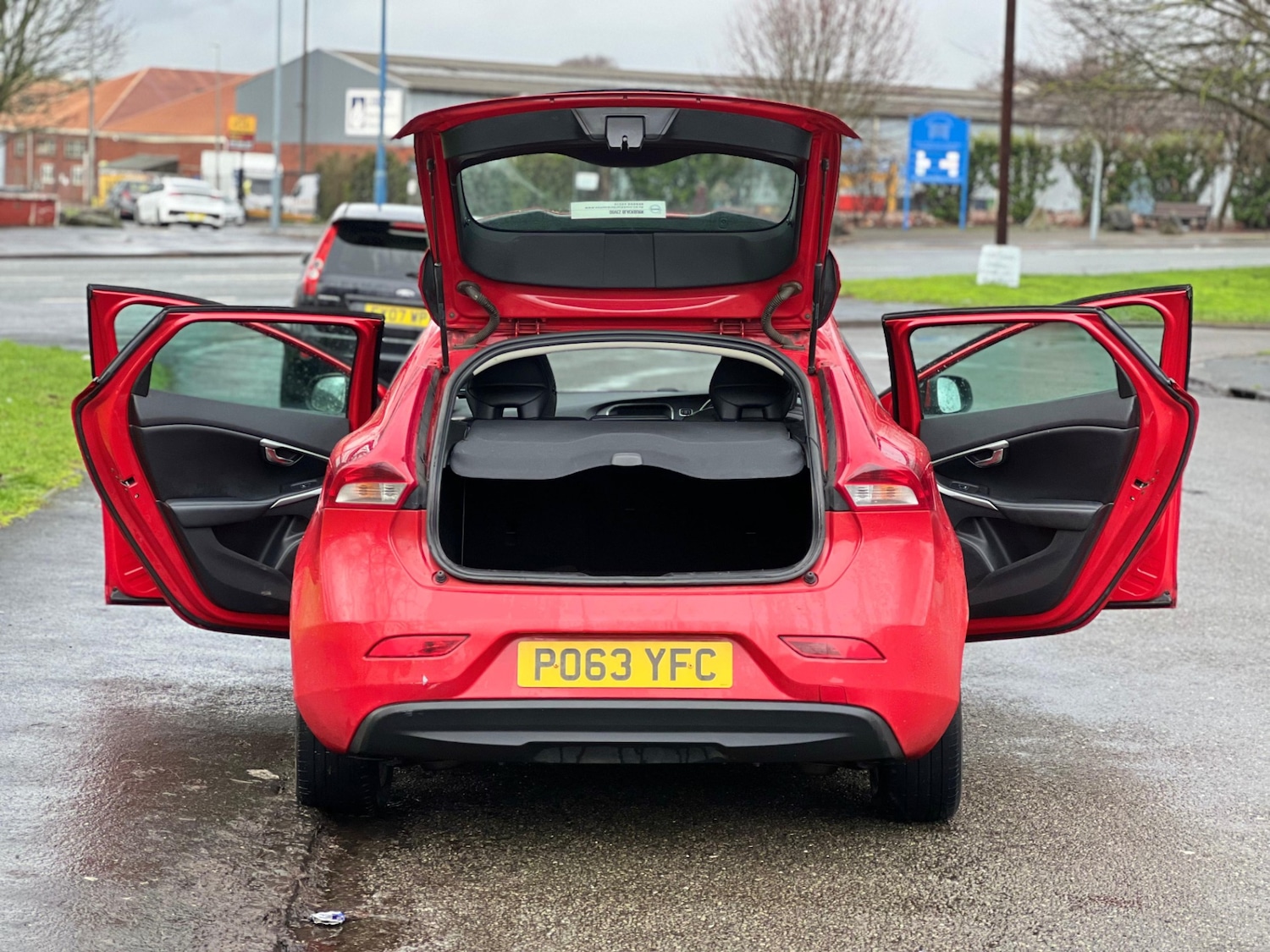 Used Volvo V40 2013 for sale - 77511984: Photo 19