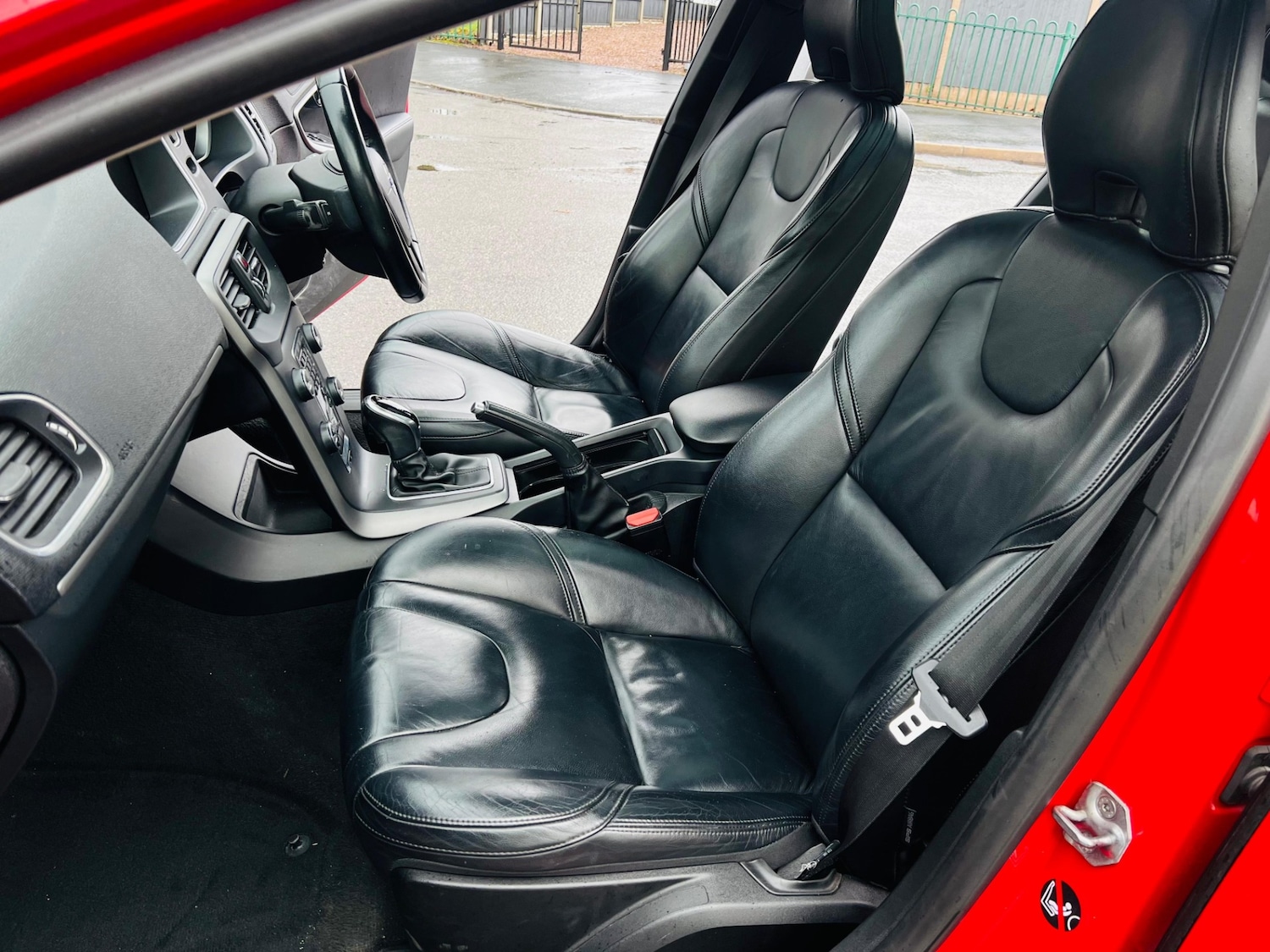 Used Volvo V40 2013 for sale - 77511984: Photo 24