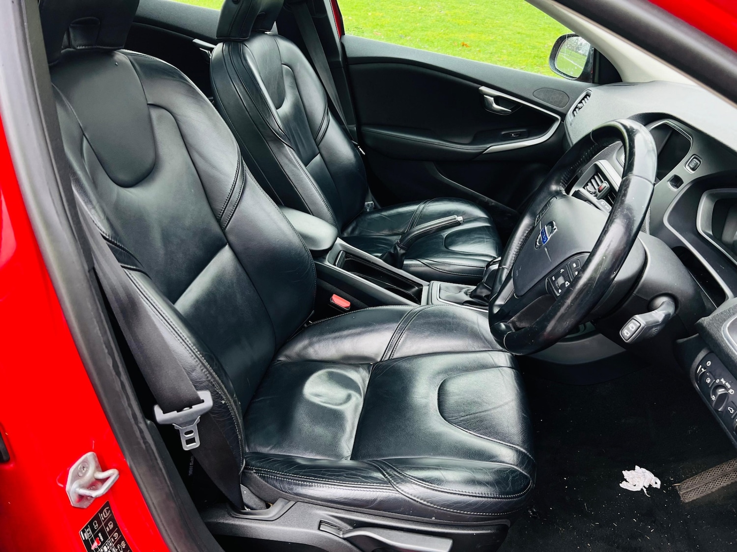 Used Volvo V40 2013 for sale - 77511984: Photo 31