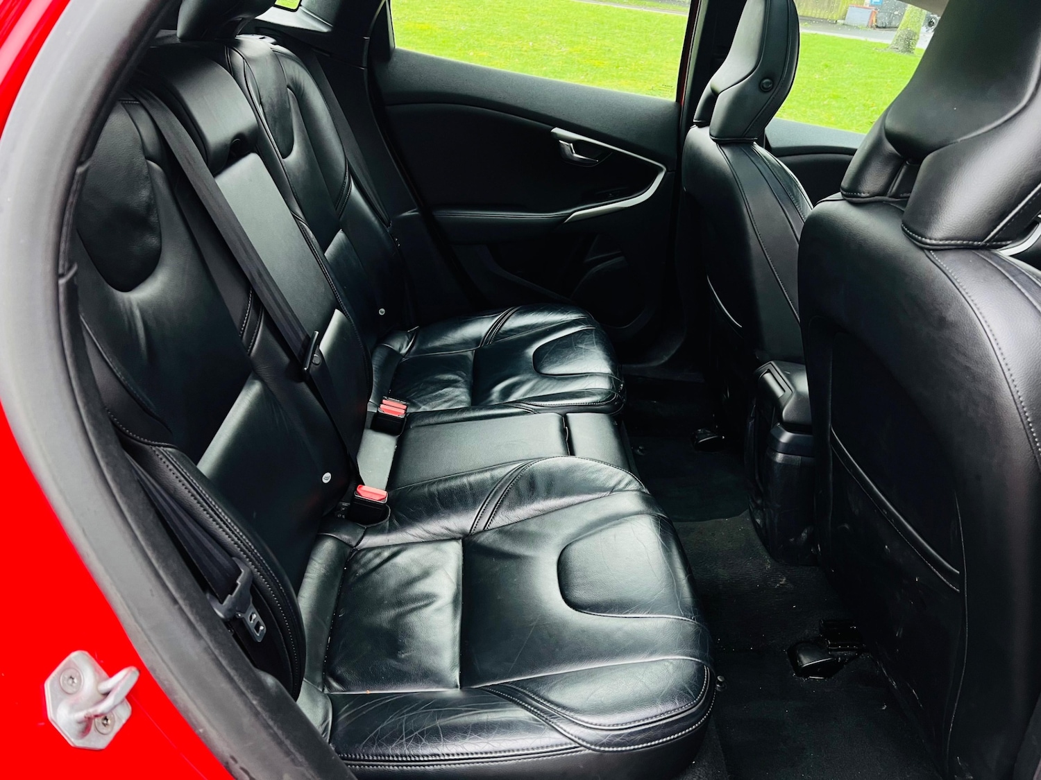 Used Volvo V40 2013 for sale - 77511984: Photo 32