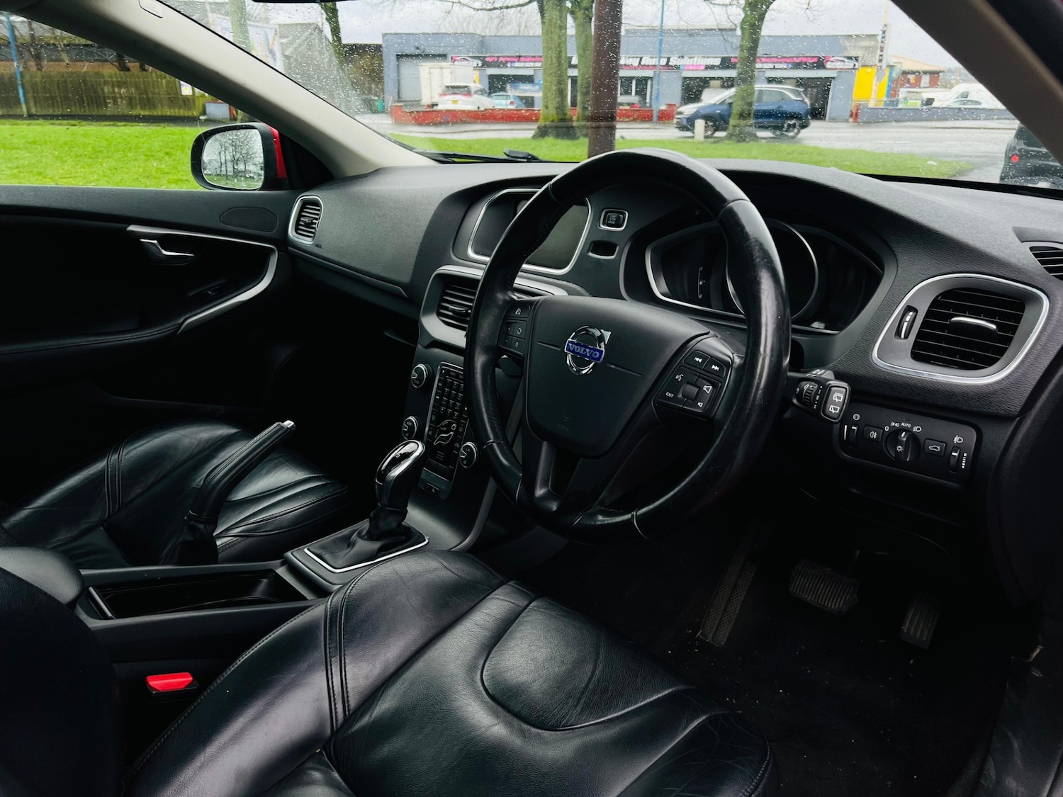 Used Volvo V40 2013 for sale - 77511984: Photo 33