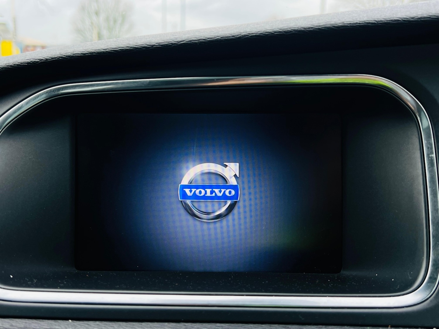 Used Volvo V40 2013 for sale - 77511984: Photo 42