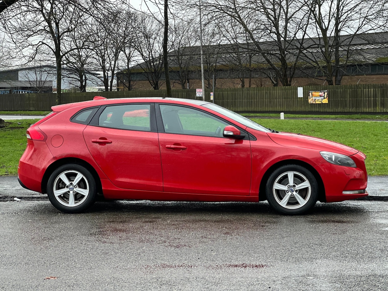 Used Volvo V40 2013 for sale - 77511984: Photo 5