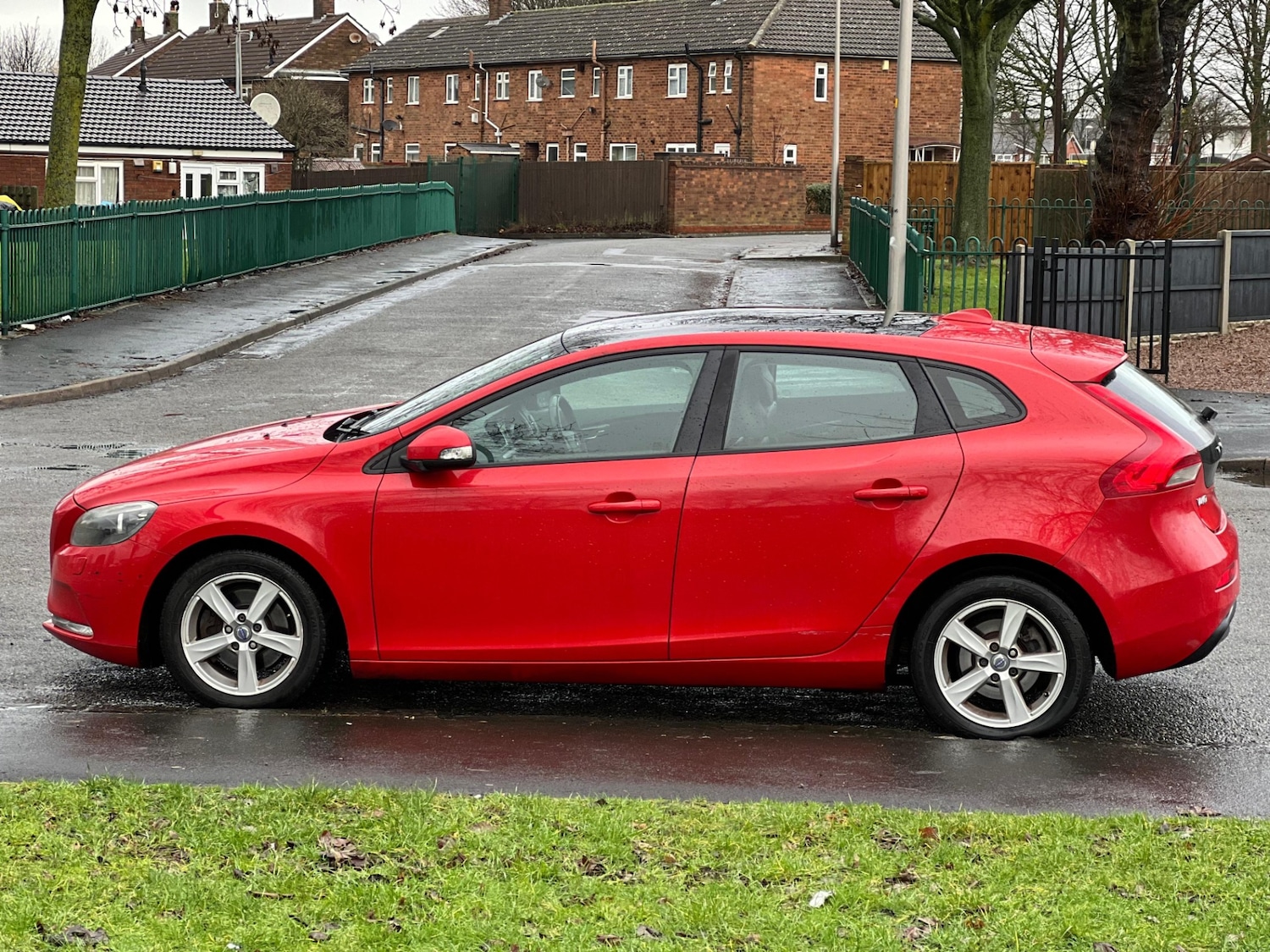 Used Volvo V40 2013 for sale - 77511984: Photo 7
