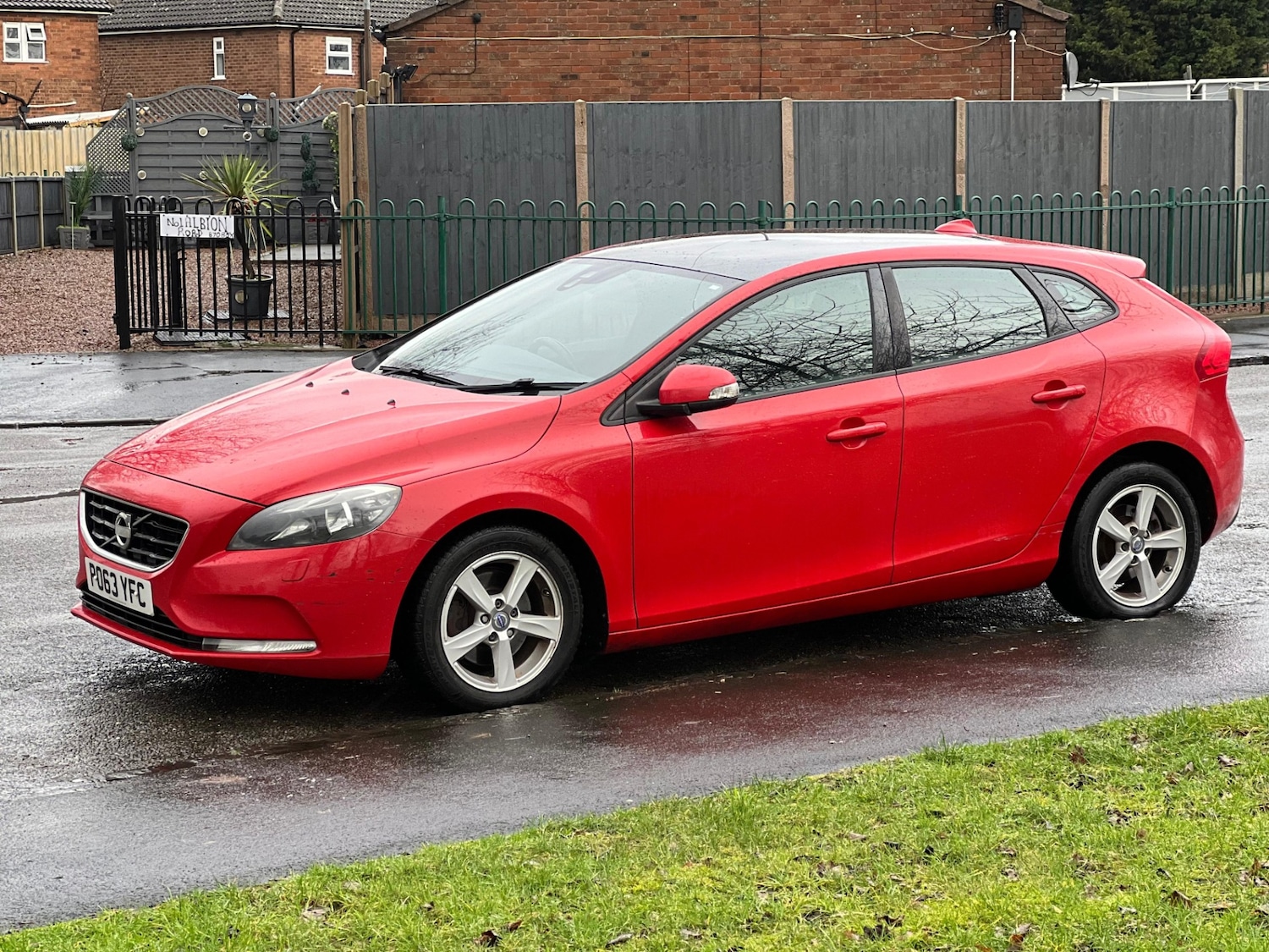 Used Volvo V40 2013 for sale - 77511984: Photo 8