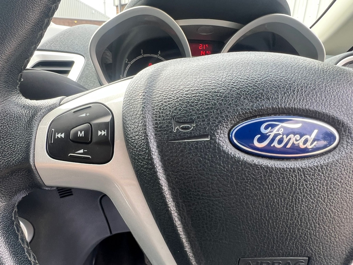 Used Ford Fiesta 2012 for sale - 76165239: Photo 22