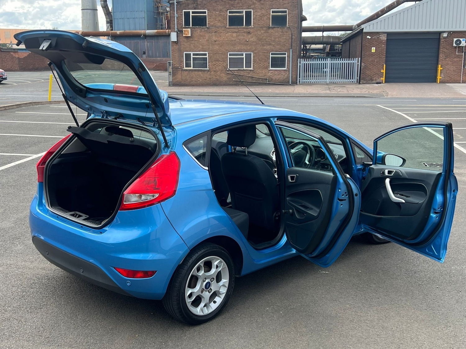 Used Ford Fiesta 2012 for sale - 76165239: Photo 31