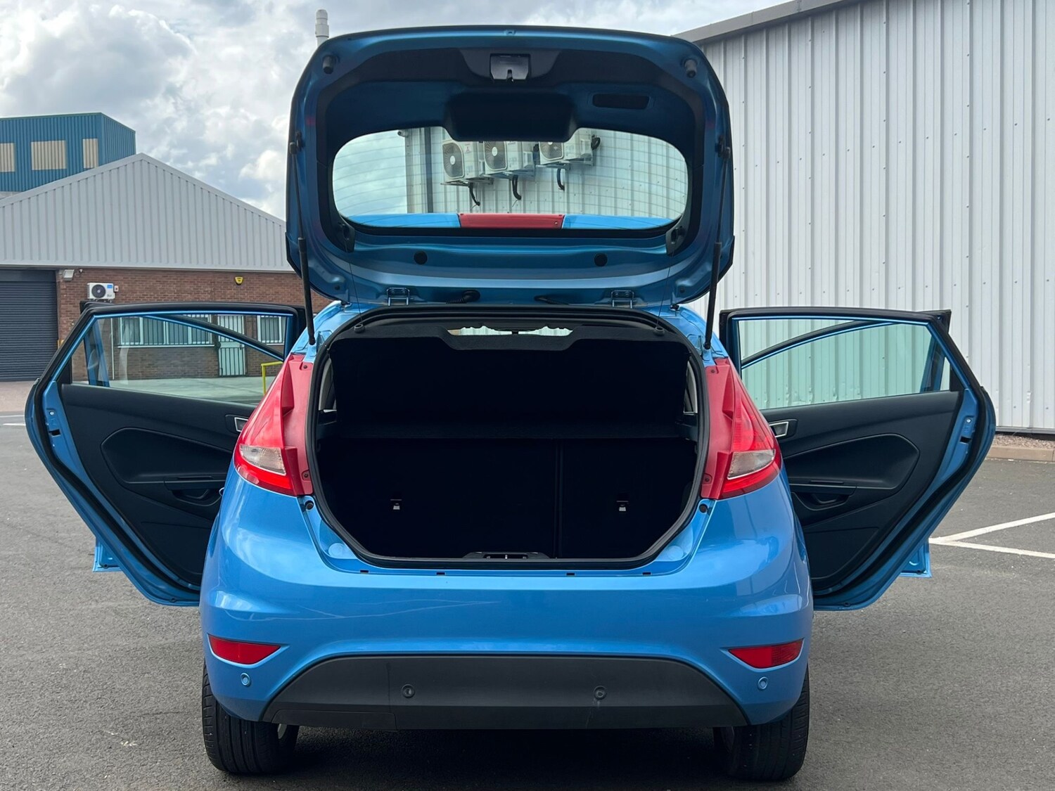 Used Ford Fiesta 2012 for sale - 76165239: Photo 35