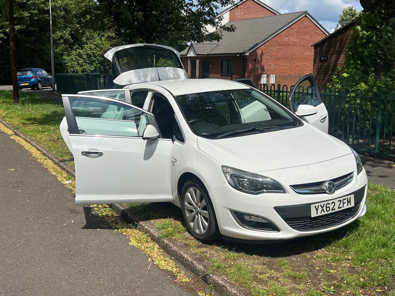 Used Vauxhall Astra 2012 for sale - 76318253: Photo 15