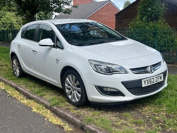 2012 (62) - 1.6i 16V Elite 5dr