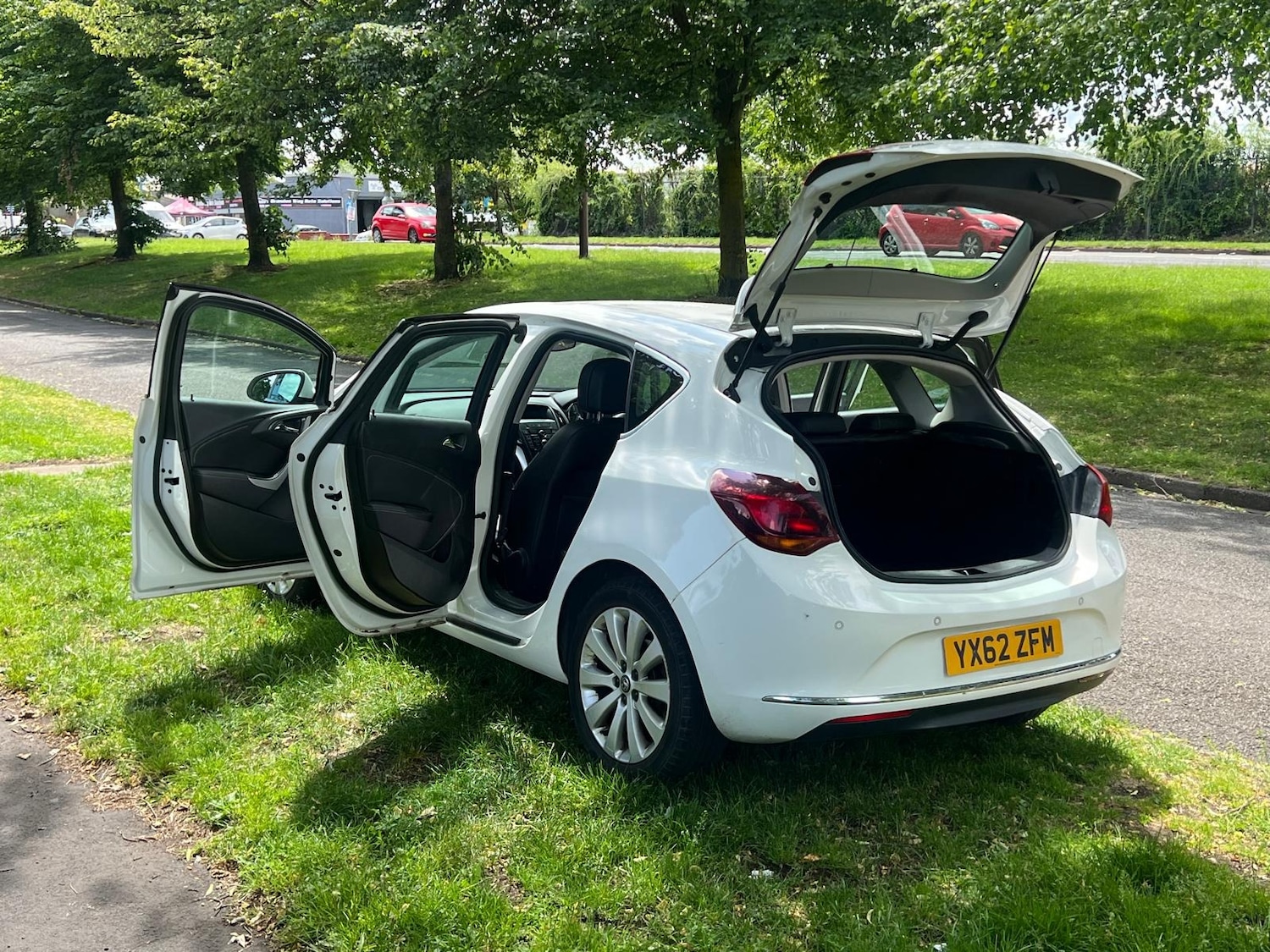 Used Vauxhall Astra 2012 for sale - 76318253: Photo 24