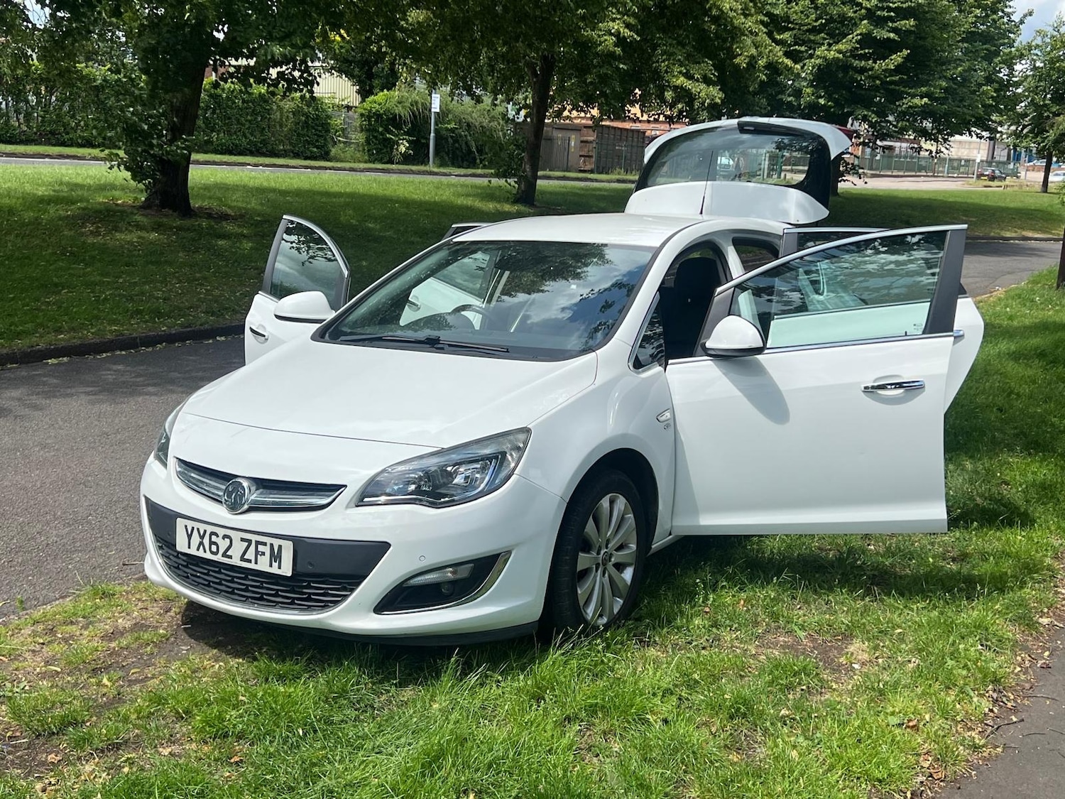 Used Vauxhall Astra 2012 for sale - 76318253: Photo 26