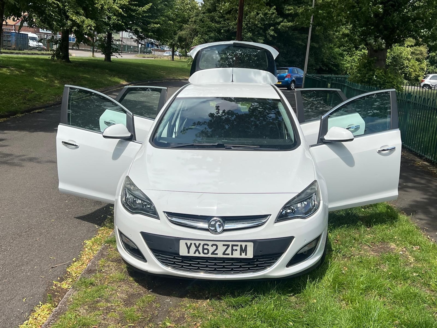 Used Vauxhall Astra 2012 for sale - 76318253: Photo 31