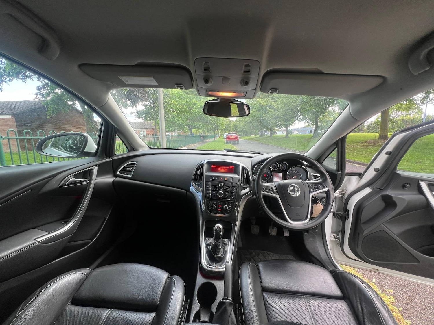Used Vauxhall Astra 2012 for sale - 76318253: Photo 34