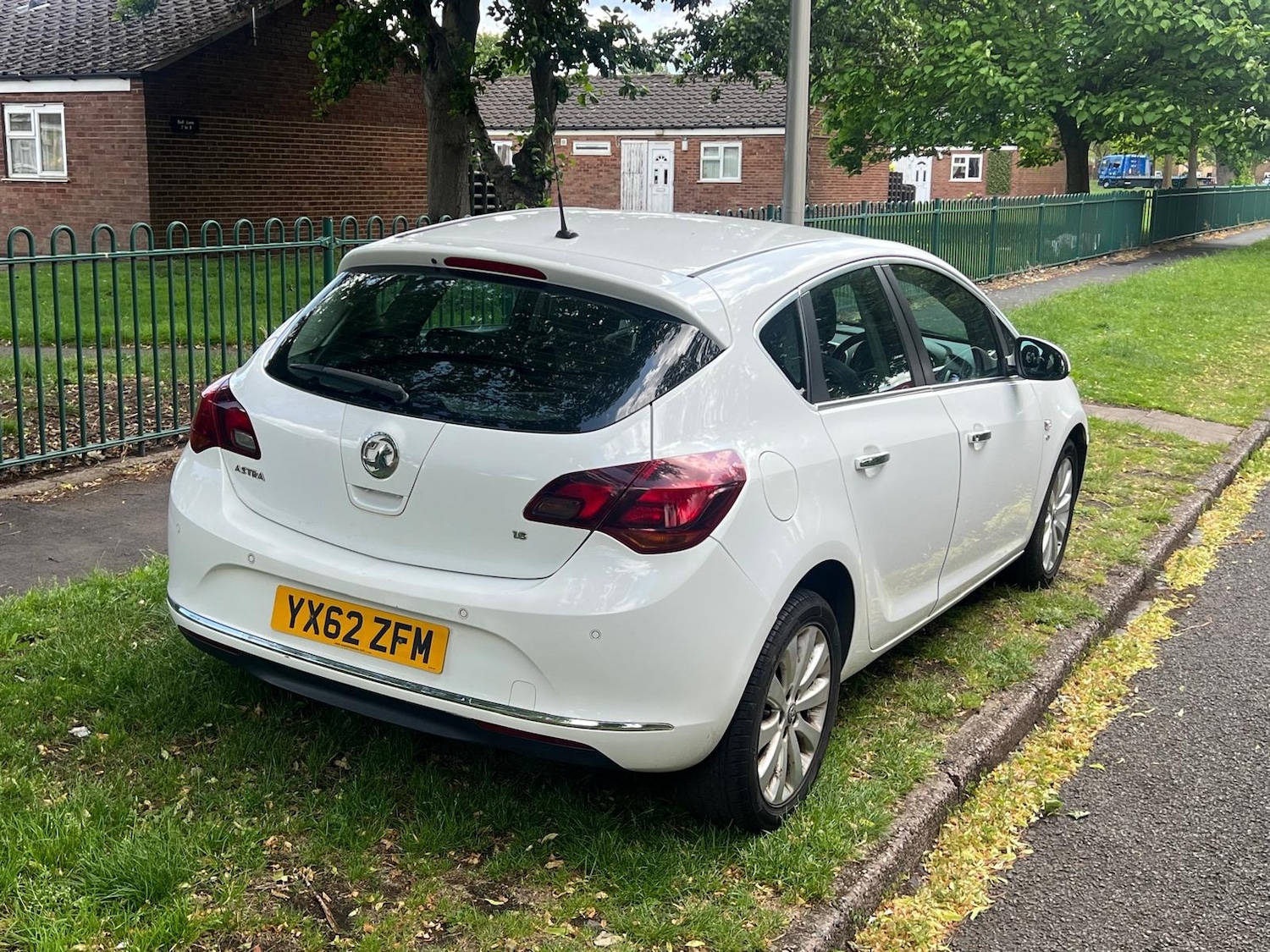 Used Vauxhall Astra 2012 for sale - 76318253: Photo 5